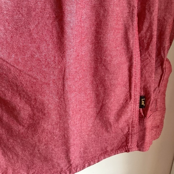 Lee’s NWOT Women’s Red Button Up Blouse With Black Hood.  Size 14-16 - Picture 3 of 5